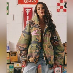 Sabbi Be Kind Bomber - Lightweight Puffer Jacket